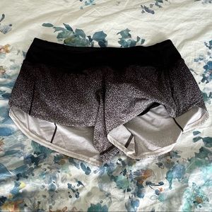 Lululemon 2.5” speed up shorts - size 6 - EUC